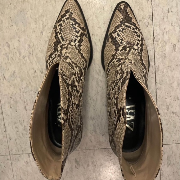 Zara python ankle boots, 36 - Picture 2 of 2